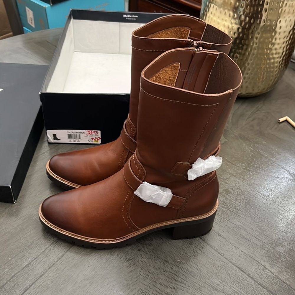 Naturalizer  Talon Boots (WIDE) - Picture 7 of 12